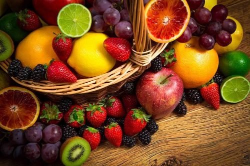 Разные ягоды и фрукты
